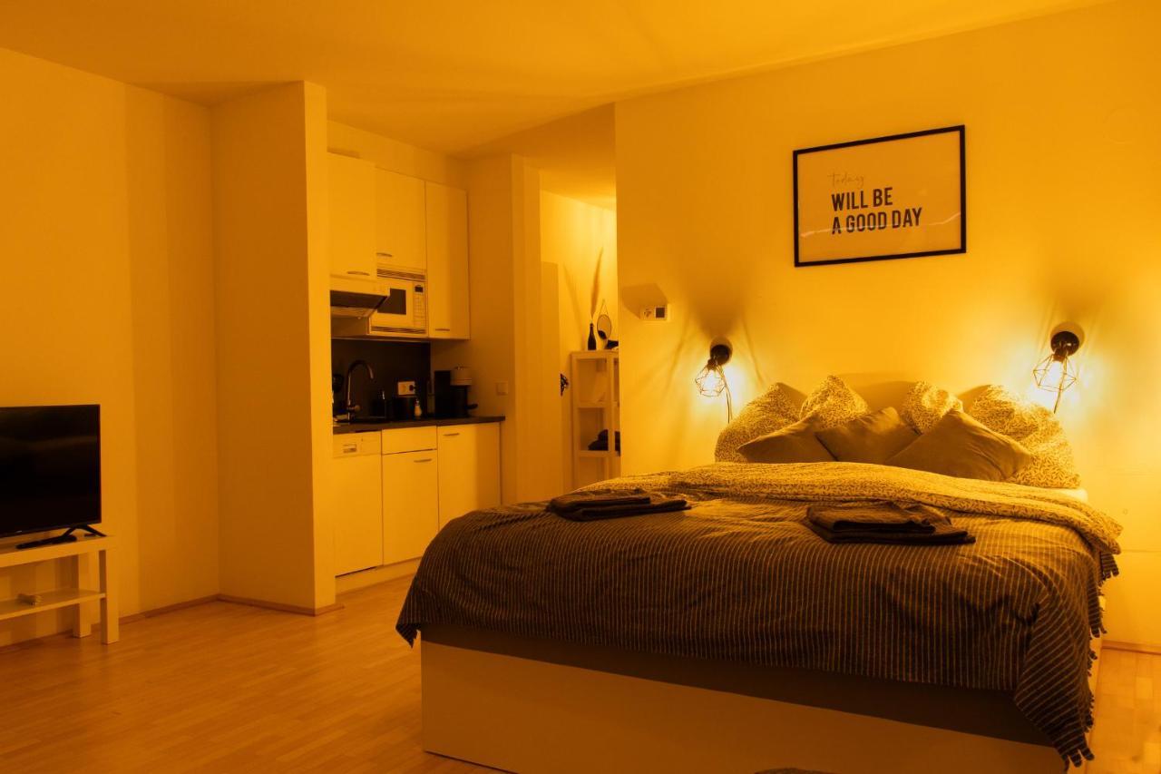 Apartamento Modern - Neu - Gemutlich - Self Checkin - Zentral - Strassenbahn 38 Zum Ring Viena Exterior foto